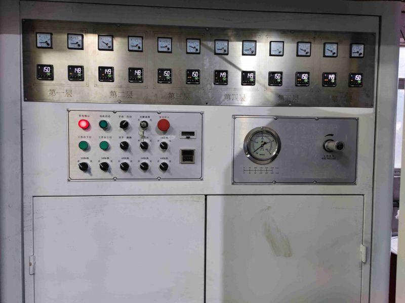 热压机在工业中占有重要地位